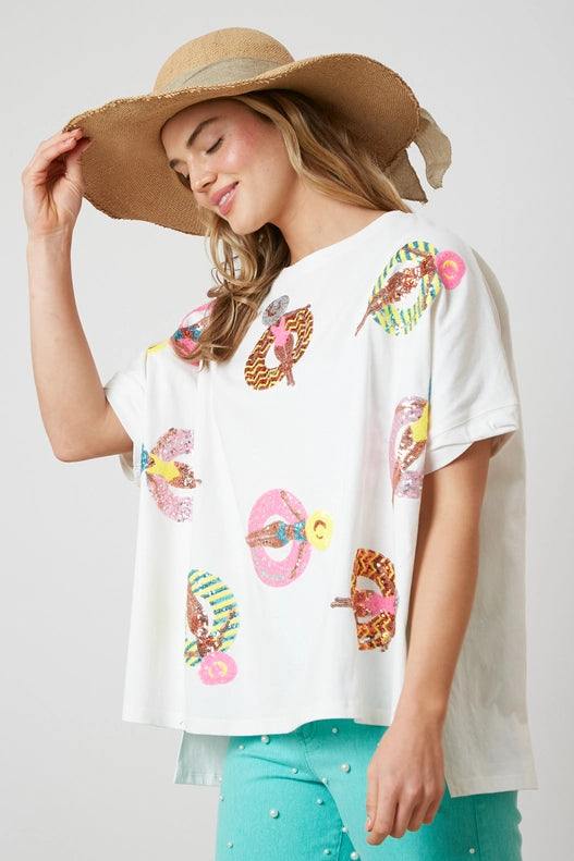 sparkling sequin pool tube embroidery, short sleeves, and a round neck, this oversized cotton tee