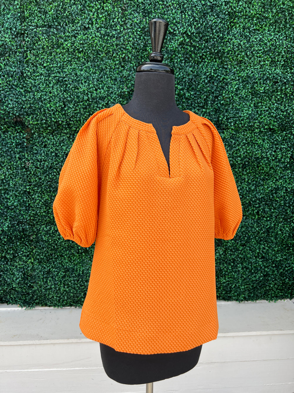 puff sleeve v neck crinkle game day blouse jade brand at tredny online boutique tres chic boutique houston